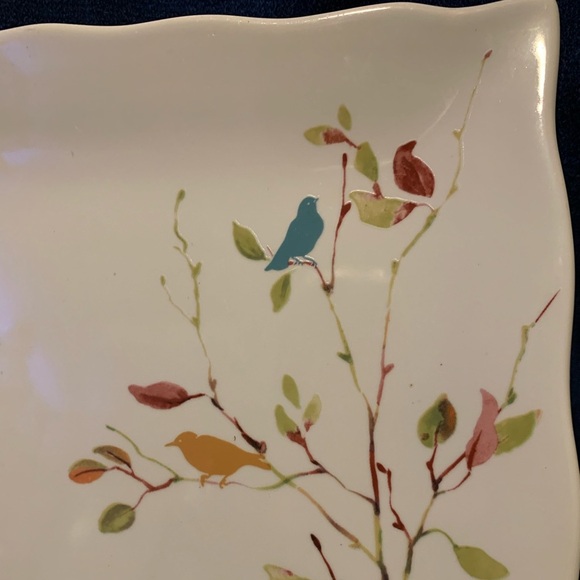 Lovely, Set of Two, Porcelain Decorative Plates with Bird-in-Tree Design. - Picture 4 of 7